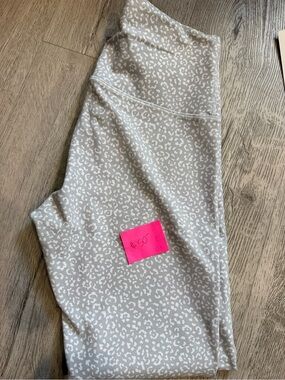 lululemon athletica Light Gray Leopard Print Leggings